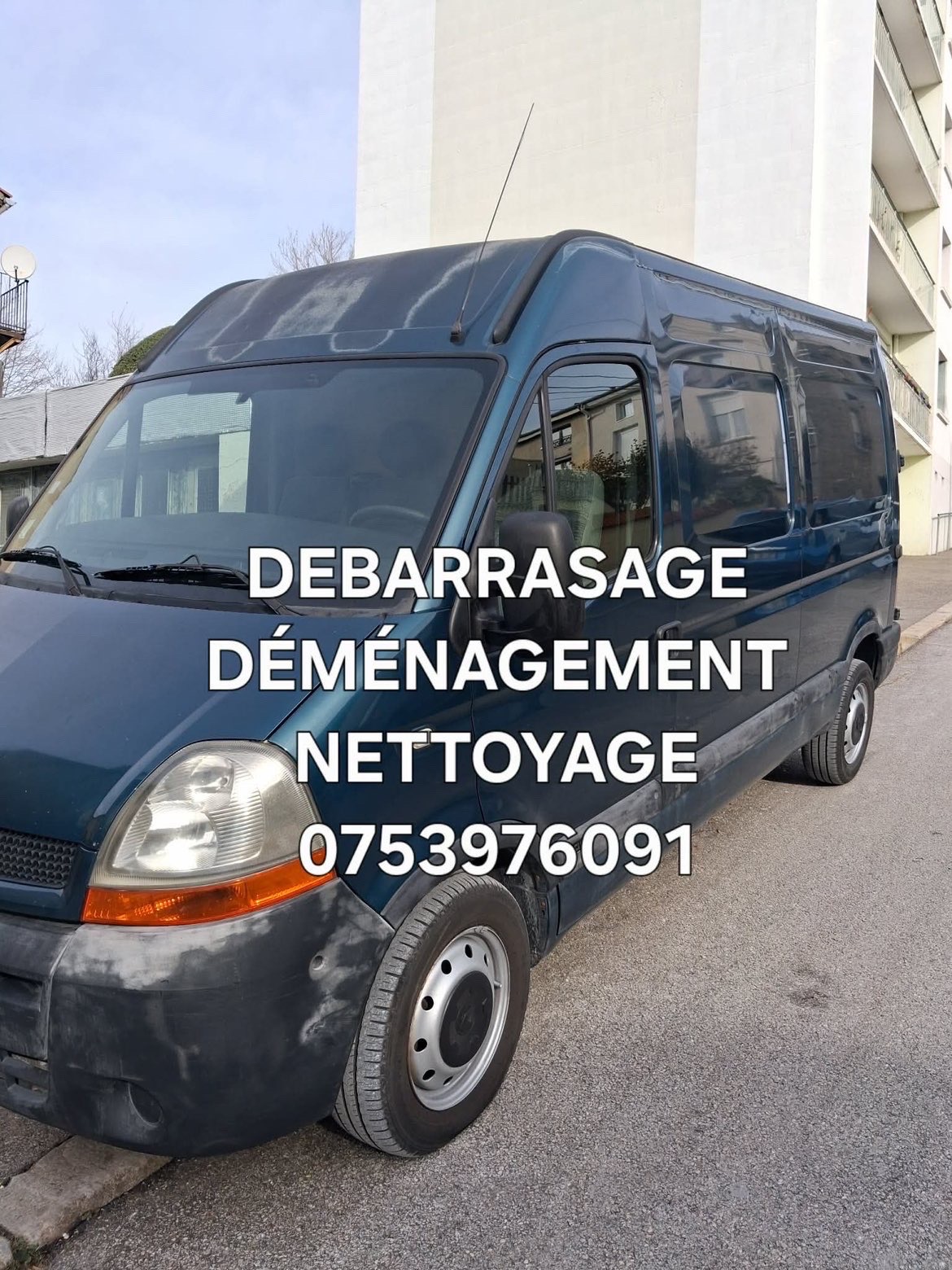 Camion Mandov Débarras Déménagement Nettoyage