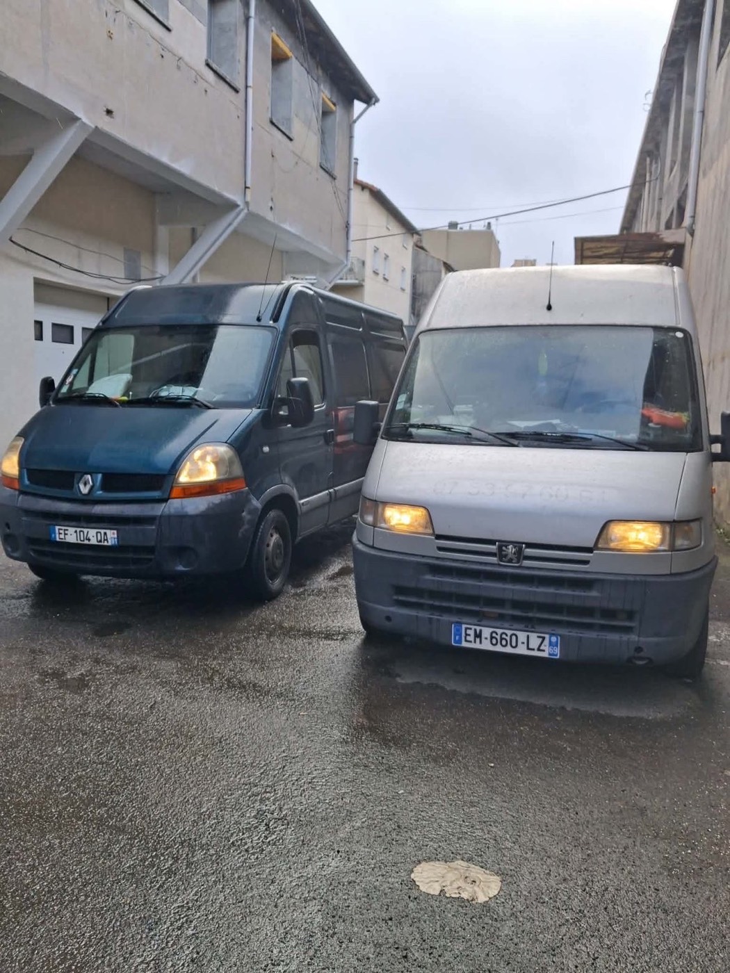 Camion de débarras et déménagement de Mandov Débarras 42